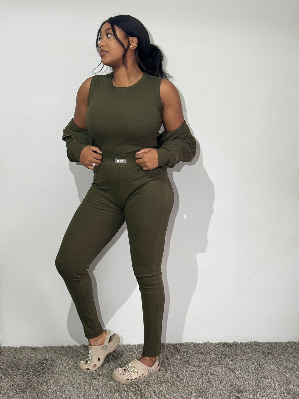 3-delige hoodie legging set voor dames in olijf groen met stretch