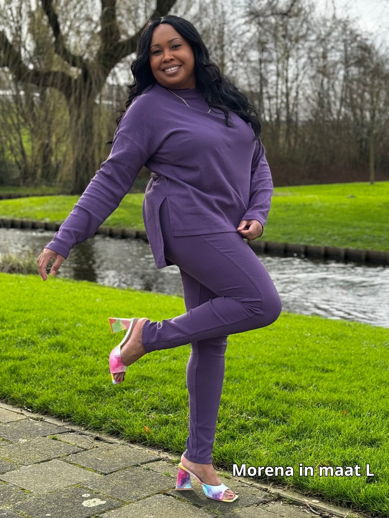 Comfortabele paarse dames set van zachte rekbare stof