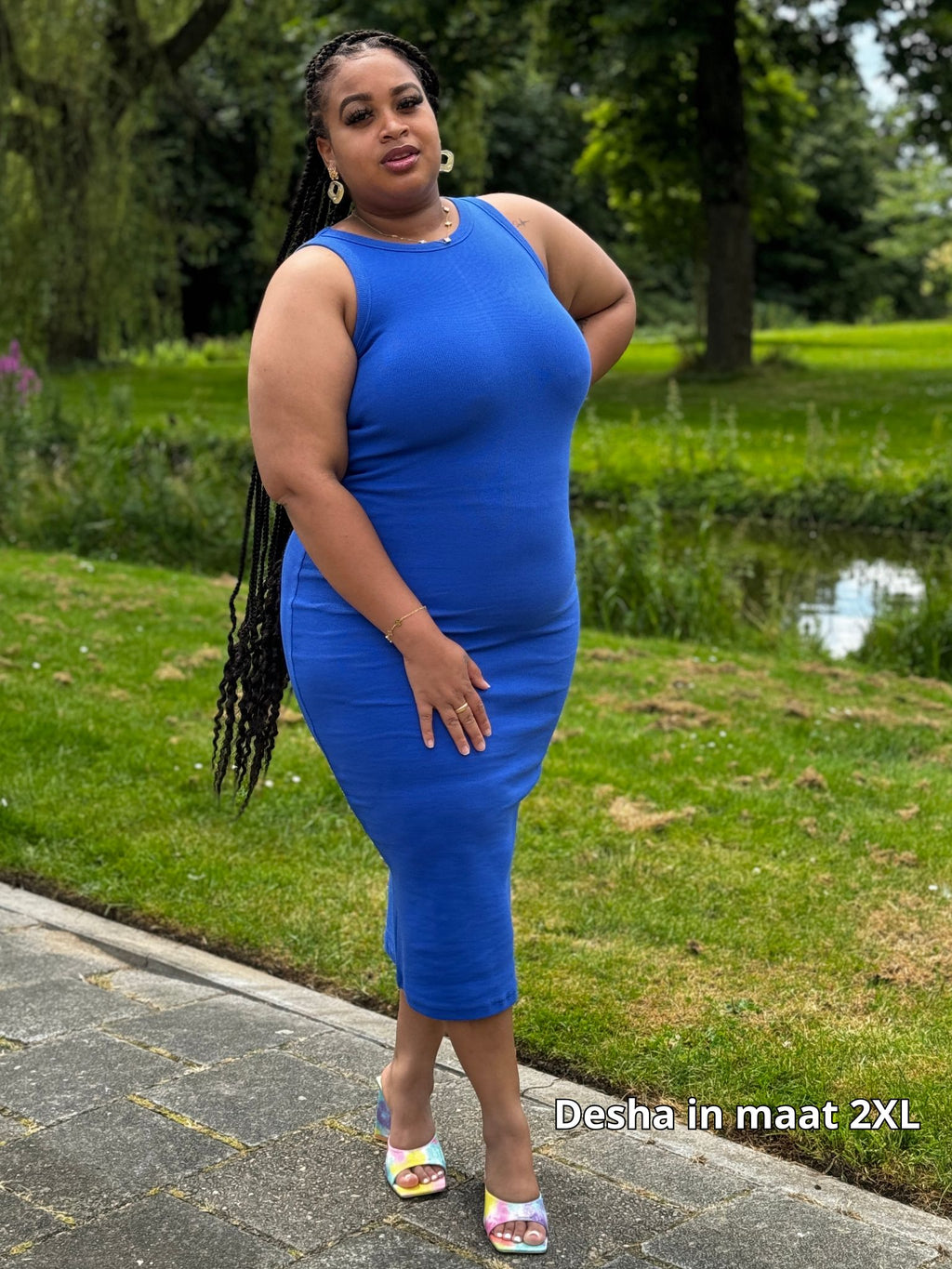 Plussize geribde midi jurk voor dames in royaal blauw met stretch